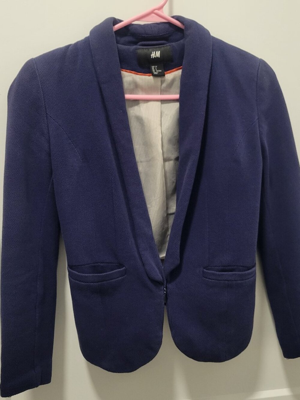 Navy Blazer: H&M